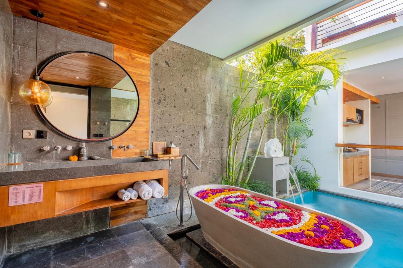 Ayona Villa Seminyak By Ini Vie Hospitality Exterior foto